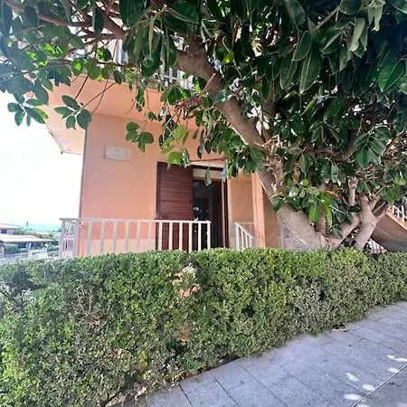 Ficus Appartamento San Teodoro (Sardinia)